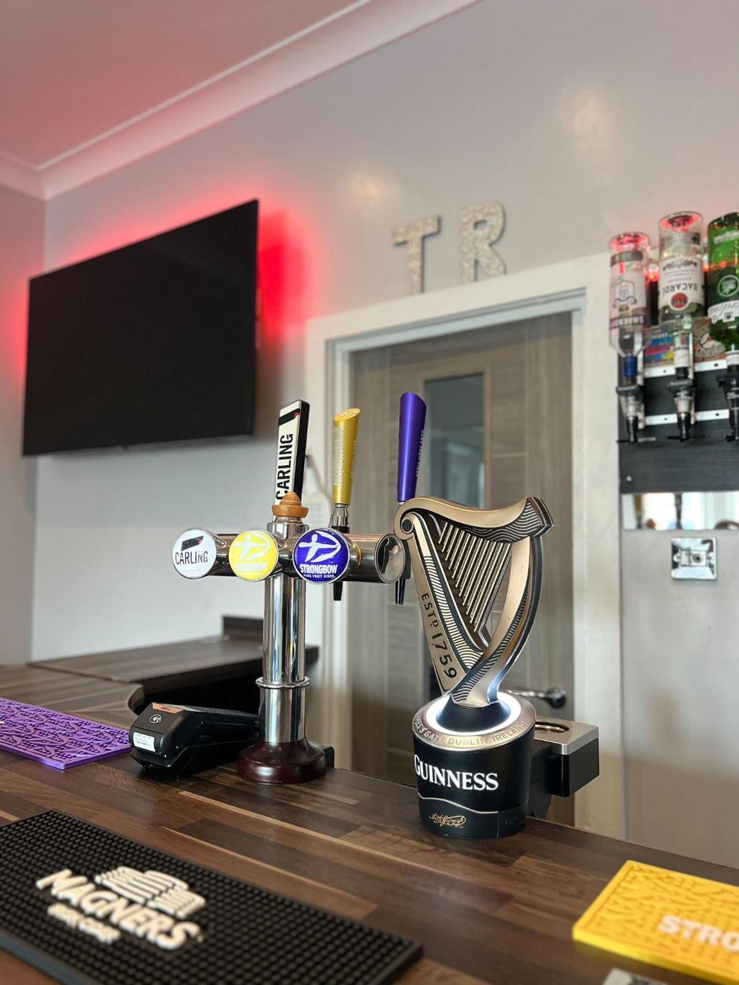 Tudor Rose Hotel — Fotoğraflar 2